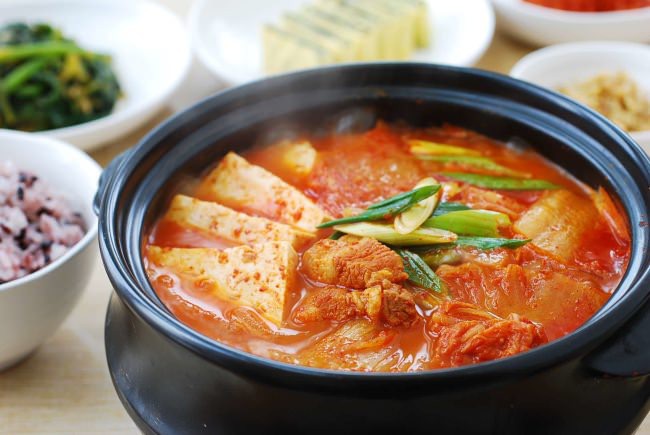 5 món canh đặc trưng trong bữa ăn hằng ngày của người Hàn Quốc 